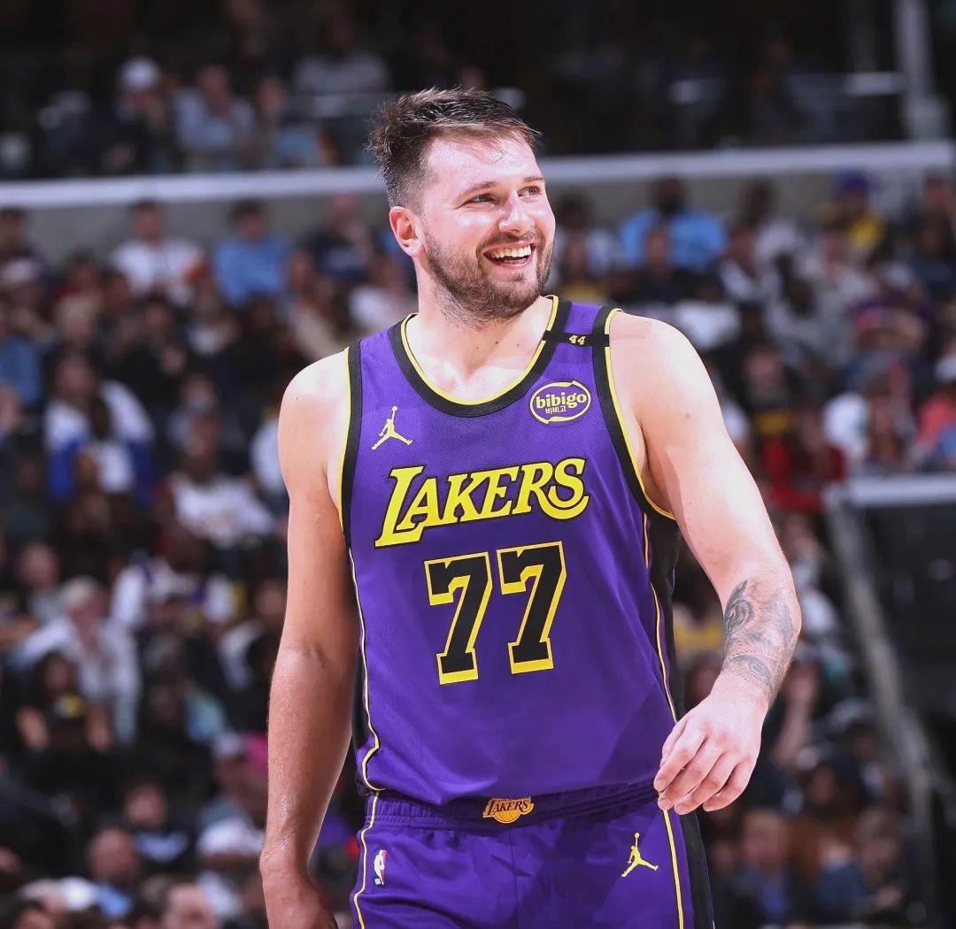 鹈鹕力克奇才，挺进季后赛的简单介绍