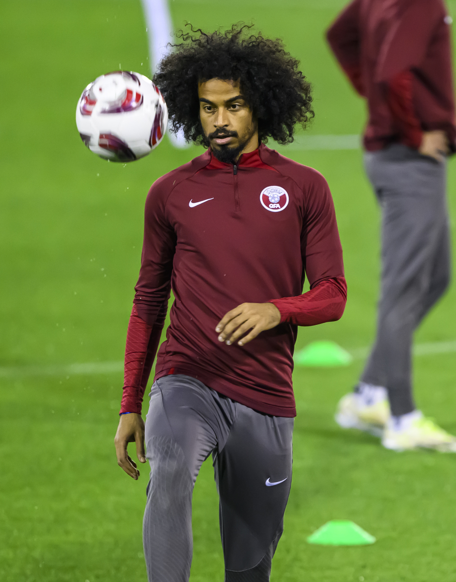 开云体育网页版入口-足球明星们在比赛中展现出顶尖的实力和技艺