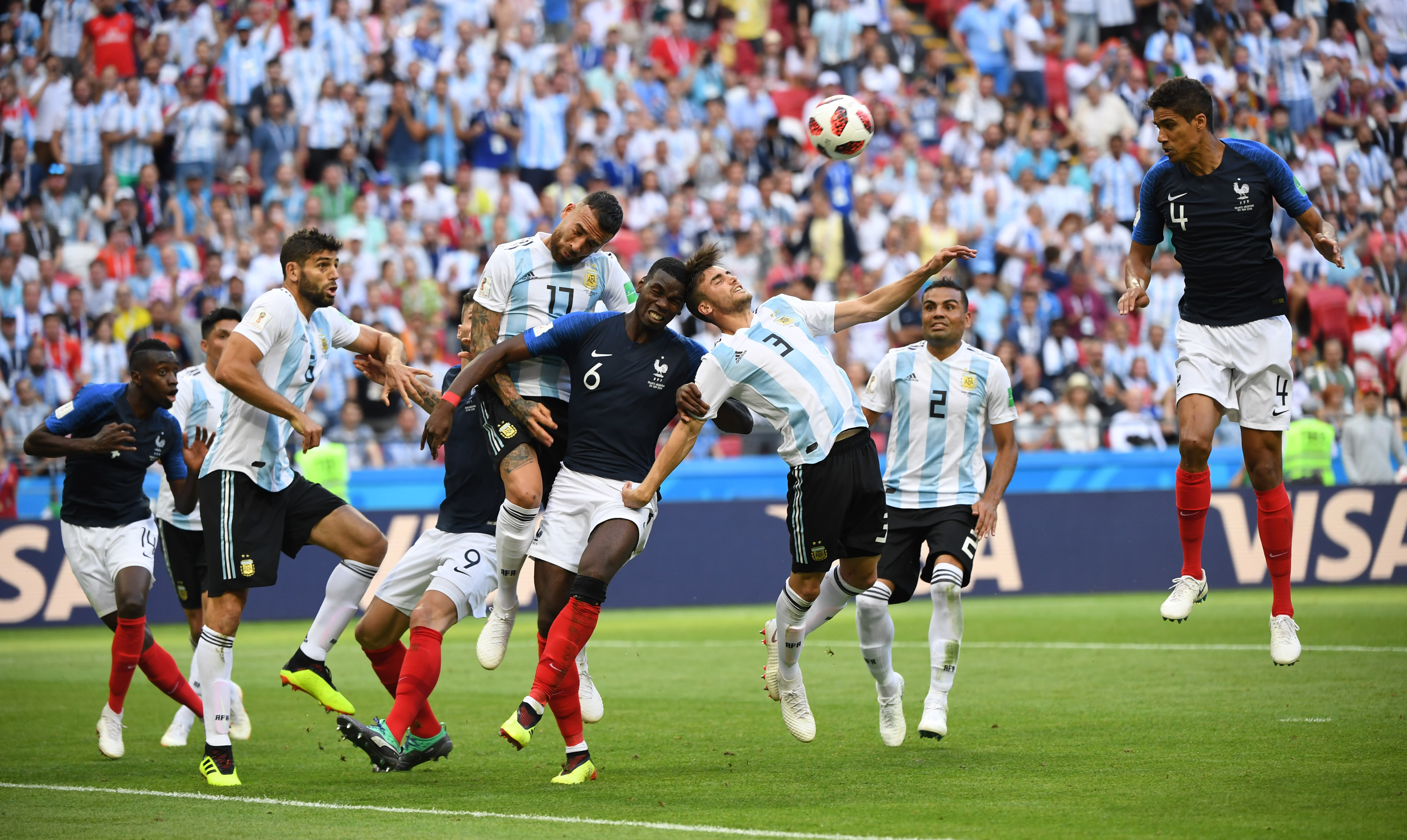 开云体育教练-法国足球联赛中的精彩比赛让人目不转睛