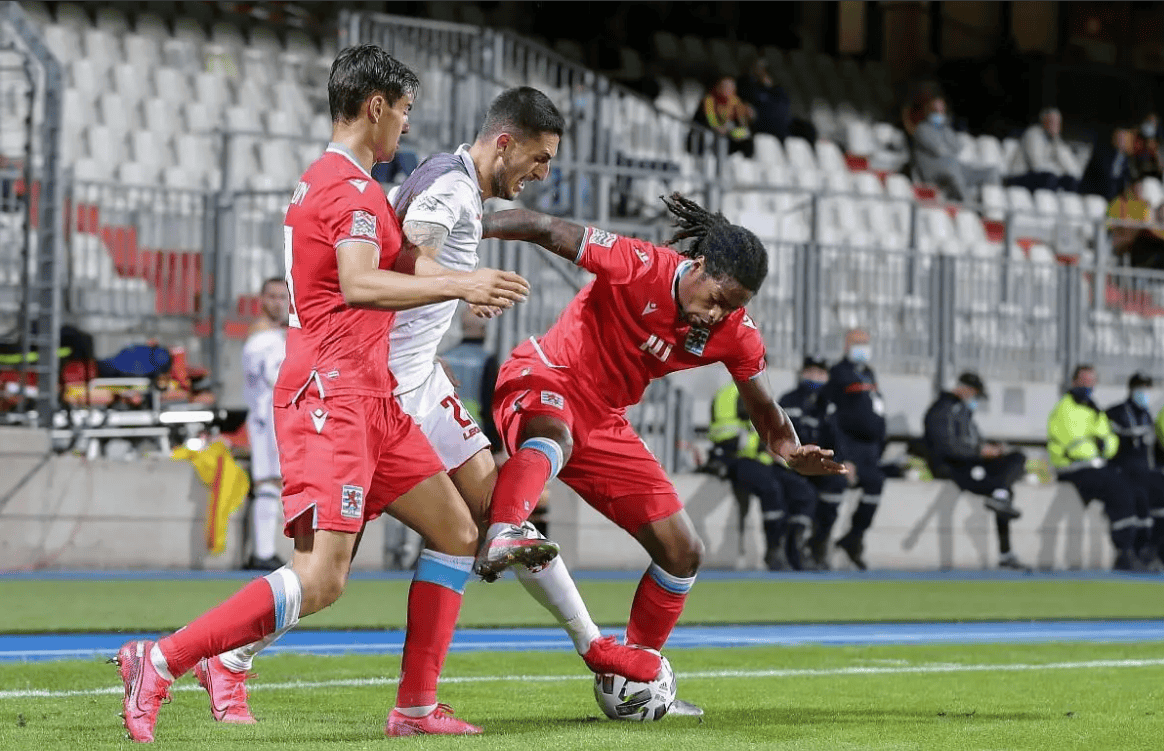 阿贾克斯压轴胜利，险胜晋级半决赛的简单介绍