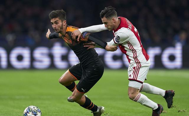 瓦伦西亚再次遭逆袭，球队陷入低迷