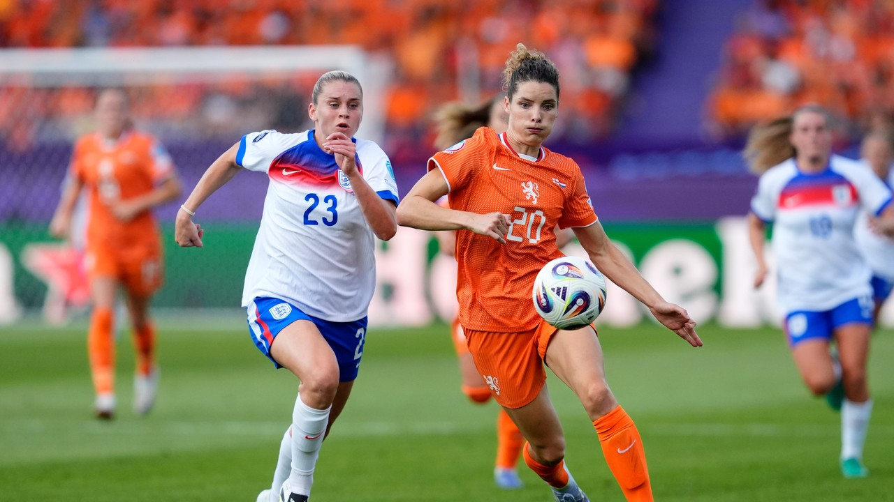 乌克兰女足队在比赛中发挥出色